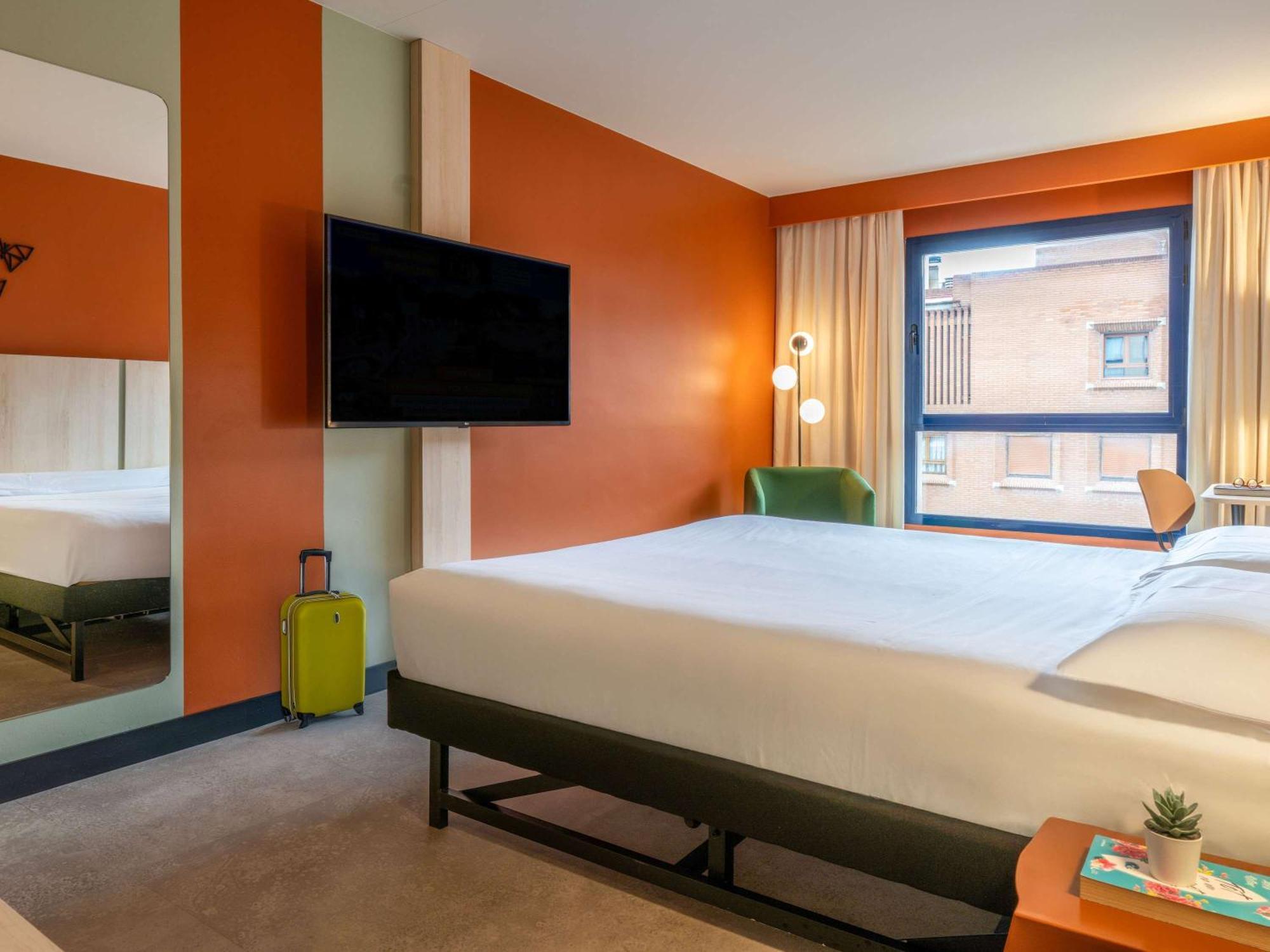Ibis Styles Zaragoza Ramiro I Saragoça Exterior foto